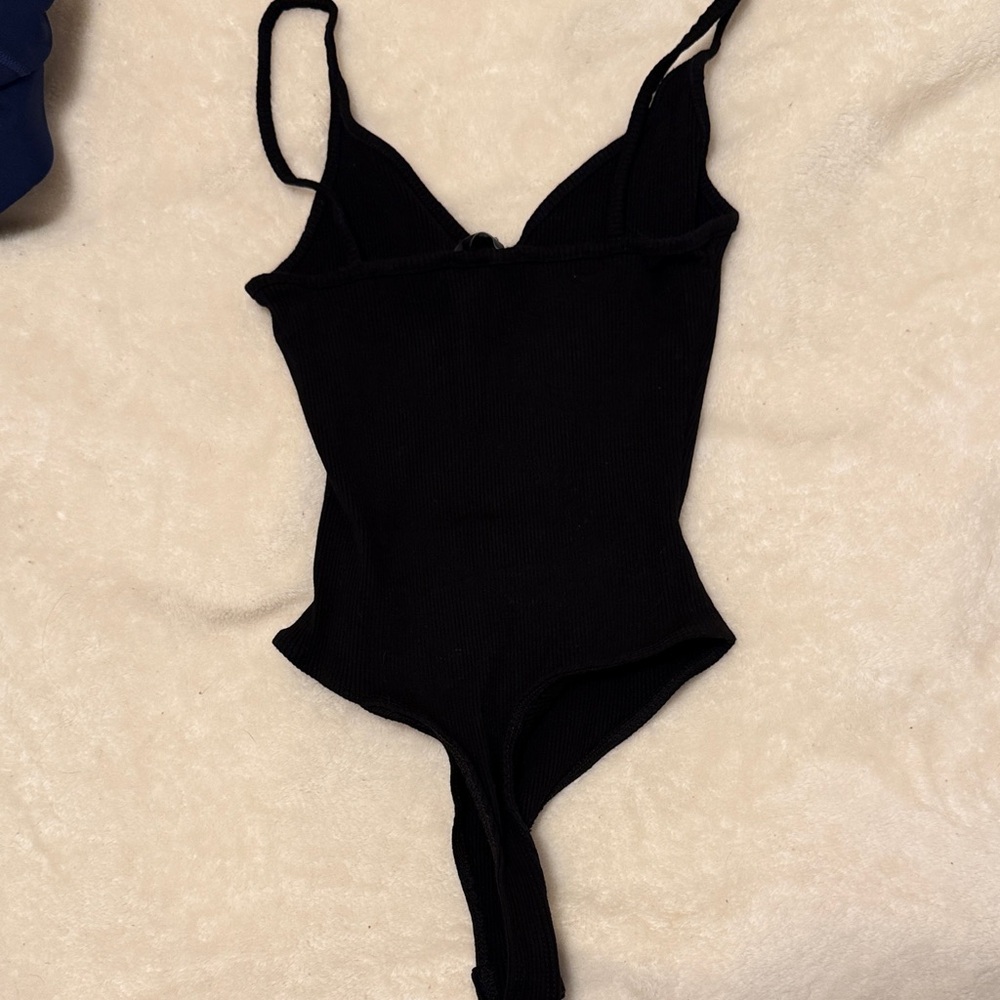 Lulu’s Ribbed Bodysuit - Picture 3 of 3